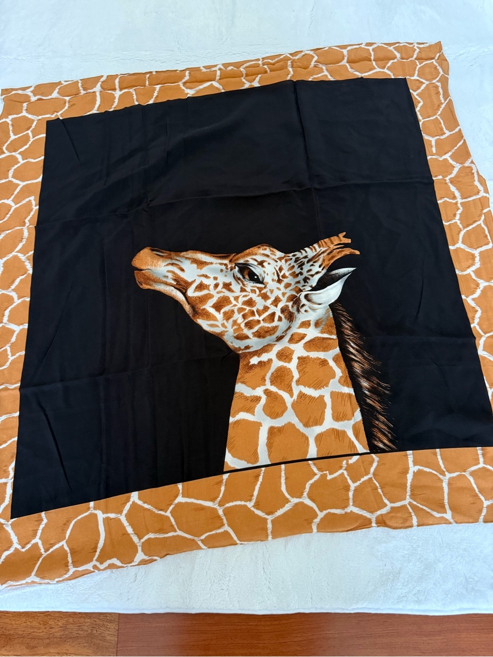 NWT LARGE 100% Silk Scarf Stunning Giraffe Print Scarf Black Gold Brown